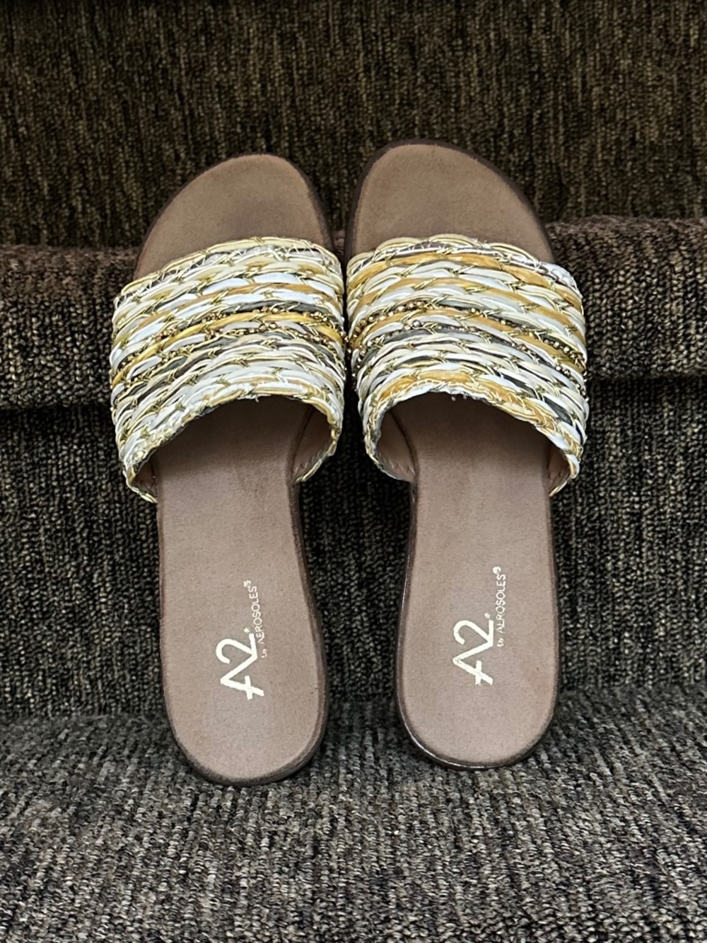 A2 by Aerosoles Metallic Gold White Woven Wedge Slide Sandals Size 6.